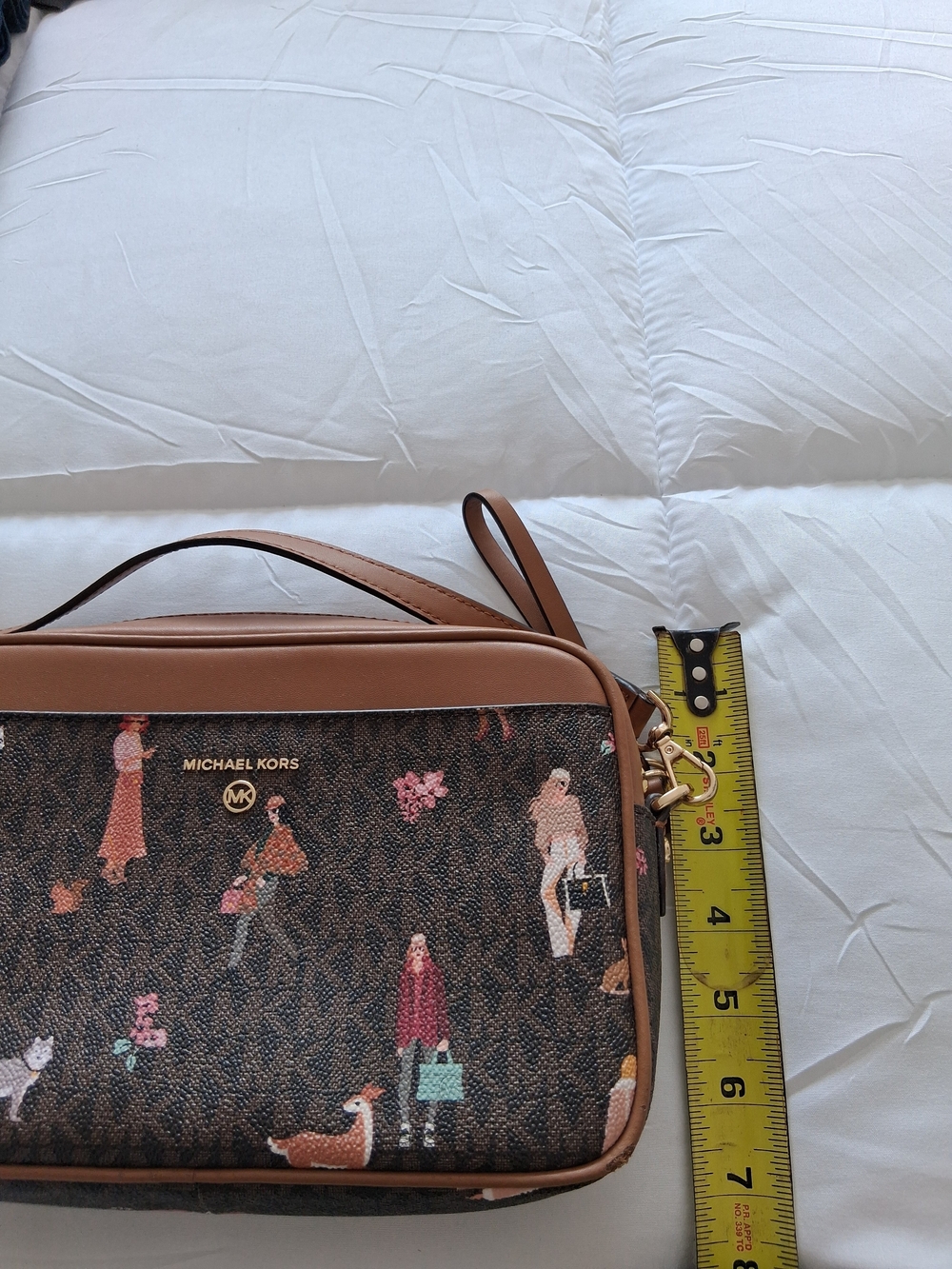 Michael Kors Jet Set Girls Crossbody Bag. - Picture 9 of 11